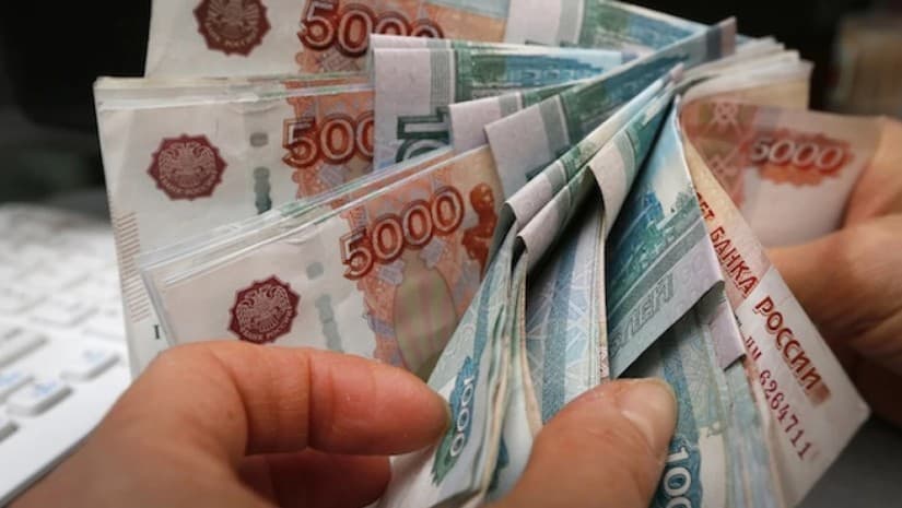 რუსეთი ევრაზიული კავშირის წევრ და მეზობელ ქვეყნებში ნაღდი ფულის გატანას ზღუდავს