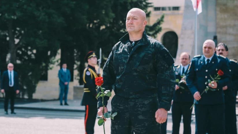 ხელზე აღებული ხელფასი და ავტომობილი არასრულწლოვანი შვილის სახელზე - ზვიად ხარაზიშვილის დეკლარაცია
