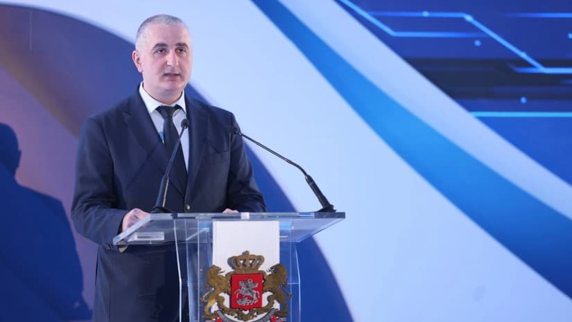 "რკინიგზისა და გზების განახლება შუა დერეფნის ეფექტიანობას გაზრდის"- მინისტრი $372 მლნ-ის სესხზე