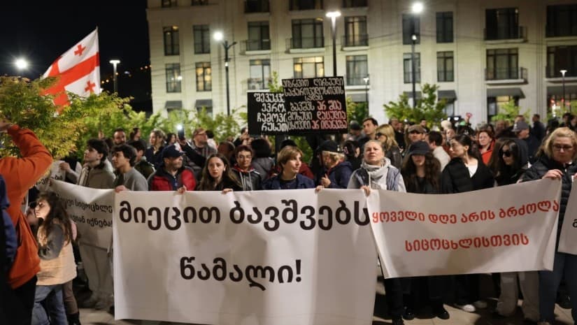 "ვაგრძელებთ პროტესტს, ვითხოვთ დიუშენის საწინააღმდეგო წამლების შემოტანას" - მშობლები
