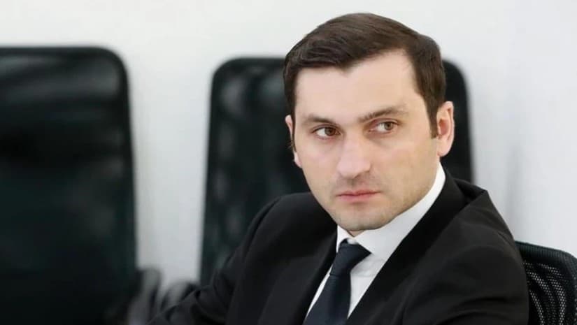 "[თორნიკე რიჟვაძე] ჯანმრთელად არის... უცხოეთში, ოჯახთან ერთად იმყოფება" - დავით რიჟვაძე