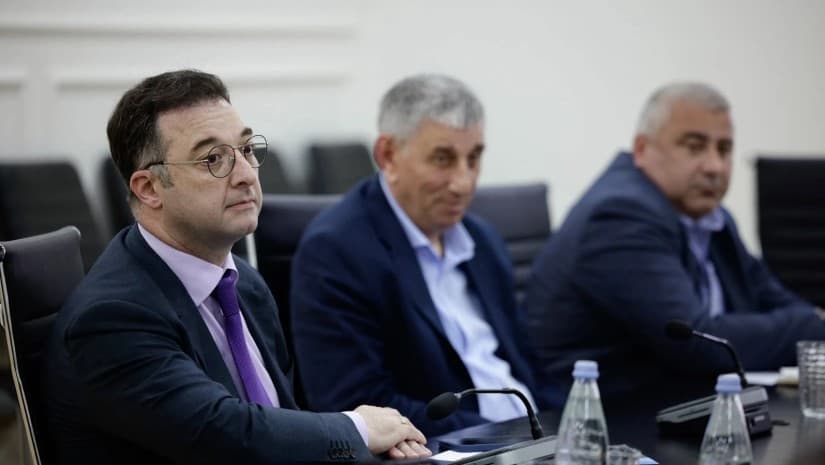 დავით სონღულაშვილმა რძის პროდუქტების მწარმოებლებთან ბაზრის რეგულირების ახალი გეგმა განიხილა