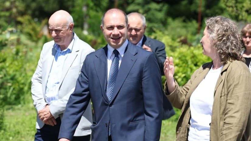 $20 000-ის და ₾41 000-ის ანაბარი ბანკში, უძრავი ქონება - რა ქონებას ფლობს განათლების მინისტრი ?