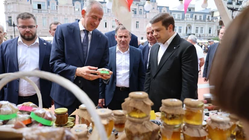ბათუმში "შავი ზღვის თაფლის ფესტივალი" გაიმართა