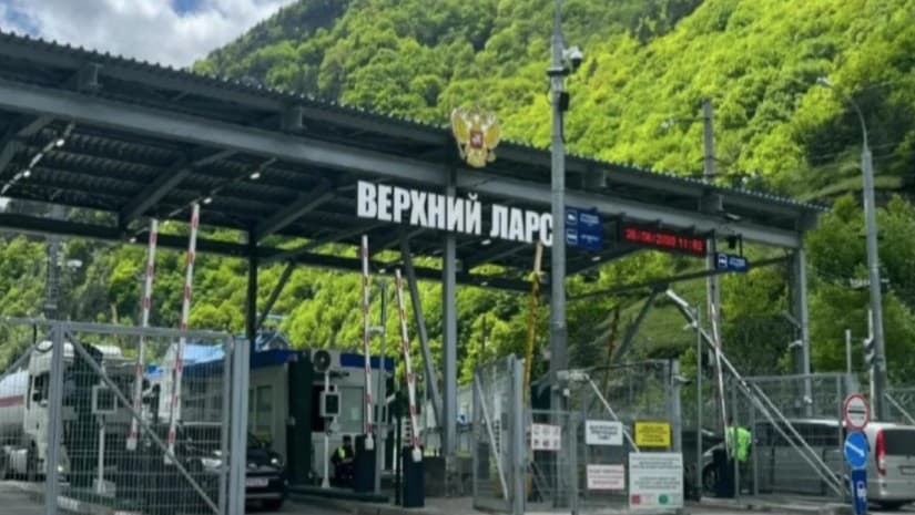 ზემო ლარსის გავლით რუსეთი 113 000-ზე მეტმა მოქალაქემ დატოვა | Politico