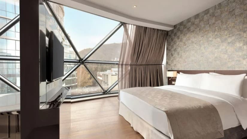 ზაფხულის სეზონზე Wyndham Grand Tbilisi-ში განთავსების საშუალო ღირებულება 6.5%-ით გაიზარდა