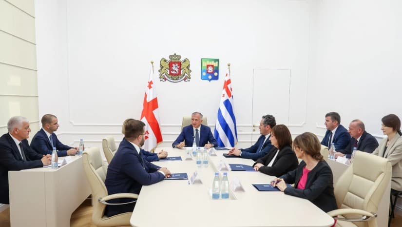 "ბოლო 7 თვეში აჭარას 2 მილიონზე მეტი ვიზიტორი ეწვია" - რა ითქვა მთავრობის სხდომაზე, რომელიც ზურაბ პატარაძის ხელმძღვანელობით გაიმართა