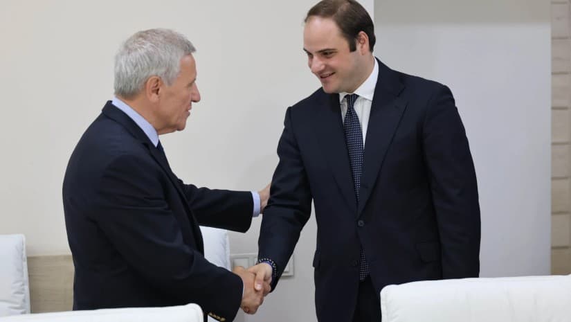 ლევან ჟორჟოლიანმა დელფოსის ეკონომიკური ფორუმის დამფუძნებელთან თანამშრომლობის პერსპექტივები განიხილა
