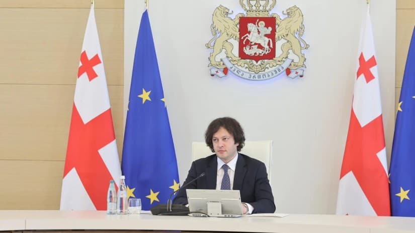 დაახლოებით 2100 სკოლა ფუნქციონირებს, საიდანაც ბევრი არასათანადო მდგომარეობაშია - ირაკლი კობახიძე