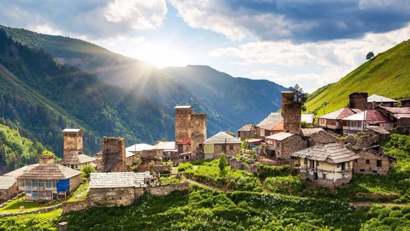 შეცვლილი ტურისტული მოთხოვნა და საერთაშორისო ხელმისაწვდომობის პრობლემა - რა გამოწვევებია სვანეთში?