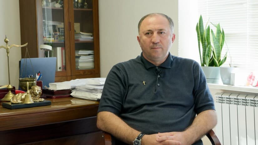 ჩარგეიშვილი: 100 000-ლარიანი ზღვრის დაწესება ქონების გადასახადის სისტემურ პრობლემას ვერ აგვარებს და სოციალური დაყოფის რისკს აჩენს