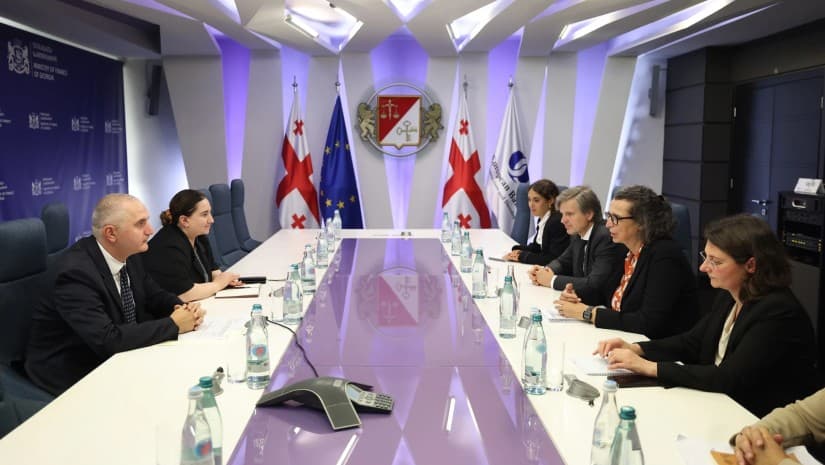 ლაშა ხუციშვილი თბილისში ვიზიტით მყოფ EBRD-ის მმართველ დირექტორს შეხვდა