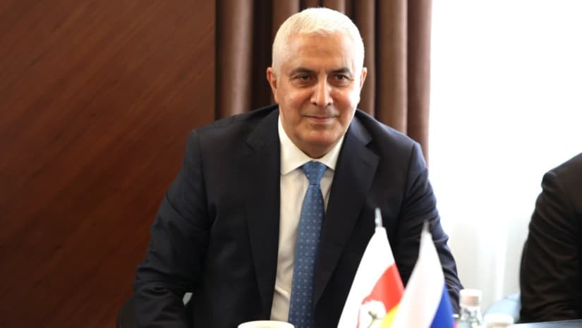 ბრიტანეთის მიერ სანქცირებულთა ახალ სიაში ოკუპირებული ცხინვალის დე ფაქტო ლიდერებიც მოხვდნენ