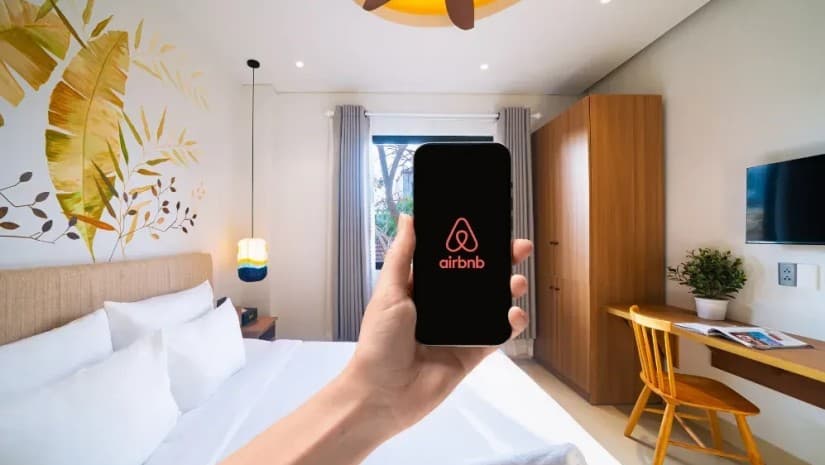 Airbnb მოგზაურებს, შვებულების დროს ძლიერი წვიმის გამო, კომპენსაციას გადაუხდის