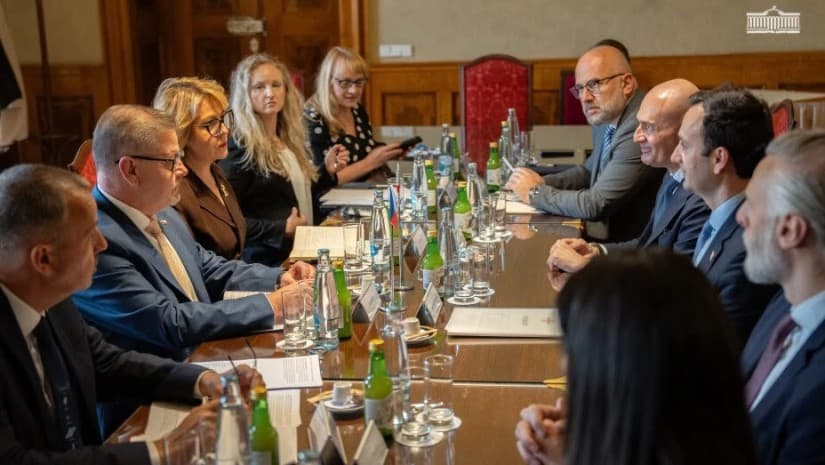 საქართველოს პარლამენტის ევროპასთან ინტეგრაციის კომიტეტის დელეგაცია ჩეხეთის რესპუბლიკის სენატში შეხვედრებს მართავს