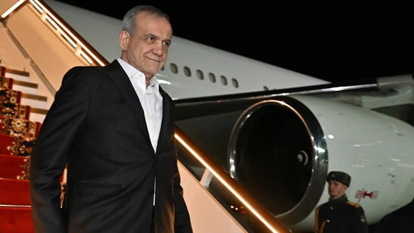 ირანის პრეზიდენტი მოსკოვში ჩავიდა, იგი გაზის ექსპორტიორი ქვეყნების ფორუმის სამიტს დაესწრება