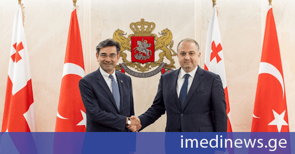 საქართველოს თავდაცვის მინისტრი თურქეთის რესპუბლიკის ახალ ელჩს შეხვდა
