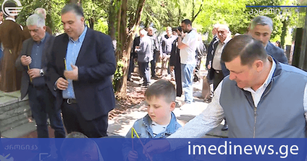 ფაშიზმზე გამარჯვების დღე გურჯაანში დიდების მემორიალთან აღნიშნეს