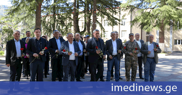 ხულოს მუნიციპალიტეტის მერმა ვახტანგ ბერიძემ მეორე მსოფლიო ომში დაღუპულთა ხსოვნას პატივი მიაგო