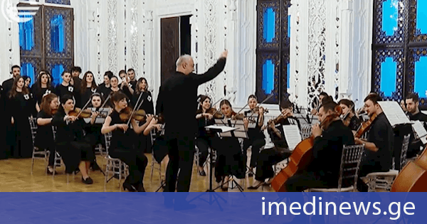 ეროვნული სასახლის 85 წლის იუბილე საზეიმო წარმოდგენით აღინიშნა