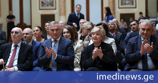 კულტურის მინისტრი თინათინ რუხაძე ეროვნულ ბიბლიოთეკაში მინდია უგრეხელიძისა და ბექა ქანთარიას თანაავტორობით გამოცემული წიგნის - „XIX საუკუნის საქართველო ევროპული სამართლებრივი კულტურის მაგისტრალზე“ - პრეზენტაციას დაესწრო