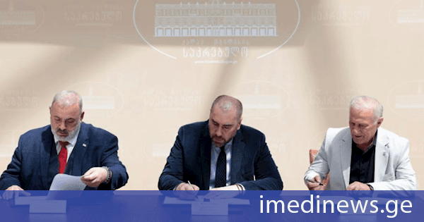 თბილისის საკრებულოს, ვეტერანების საქმეთა სახელმწიფო სამსახურსა და აფხაზეთის მეომართა კავშირს შორის ურთიერთთანამშრომლობის მემორანდუმი გაფორმდა