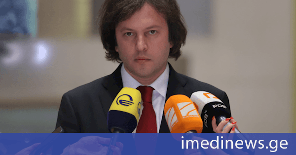 პრემიერი: მაქსიმალურად ვუფრთხილდებით ჩვენს ხელწერას, კონკრეტული ზომები გატარდა იმ შემთხვევებზე, რაც დაკავშირებული იყო ძალადობასთან, 4 ოქტომბერს, ძალიან მძიმე სისტემური ძალადობის მიუხედავად, მოვახერხეთ, ხელისუფლების გადატრიალების მორიგ მცდელობას დავპირისპირებოდით ისე, რომ ერთი თმის ღერი არავის ჩამოვარდნია, ამ ხელწერით გავაგრძელებთ მომავალშიც მოქმედებას