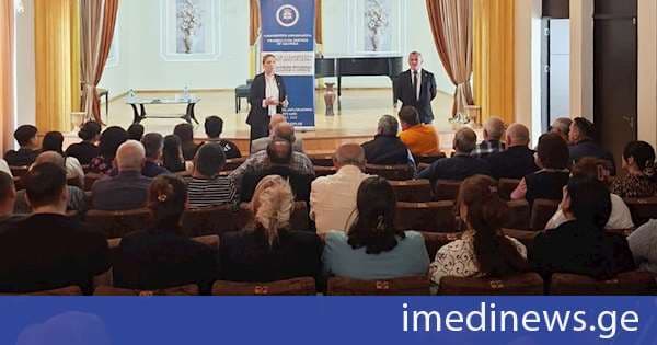 პროკურატურის პროფესიული დღისადმი მიძღვნილი კვირეულის ფარგლებში, პროკურორებმა ხონის რაიონის მოსახლეობასთან საინფორმაციო შეხვედრა გამართეს