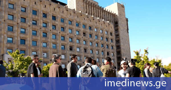 მუდმივი სამუშაო ჯგუფი, რომელიც დიუშენის სინდრომის საწინააღმდეგო კონკრეტული მედიკამენტების შემოტანაზე იმუშავებს. პრემიერ-მინისტრისა და პაციენტების მშობლების შეხვედრის შედეგი - გადაწყვეტილება მიღებულია. „ქრონიკის“ სიუჟეტი