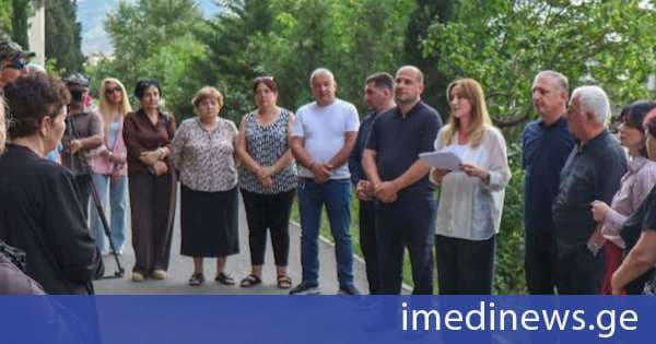 რუსთავის საკრებულოს დეპუტატებმა მოსახლეობასთან, ქუჩების დამისამართების საკითხთან დაკავშირებით, შეხვედრა გამართეს