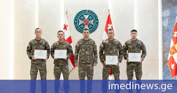 თავდაცვის ძალების მეთაურმა საუკეთესო სამხედროები დააჯილდოვა