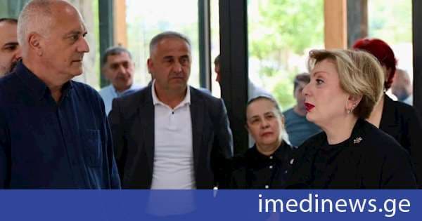 თინათინ რუხაძემ ონში მდებარე რაჭის ახალი მუზეუმის შენობაში მიმდინარე სამუშაოები დაათვალიერა