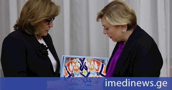 ტაჯიკეთის რესპუბლიკაში ოფიციალური ვიზიტის ფარგლებში, საქართველოს კულტურის მინისტრი თინათინ რუხაძე ტაჯიკეთის რესპუბლიკის კულტურის მინისტრ მატლუბახონ სატორიონს შეხვდა