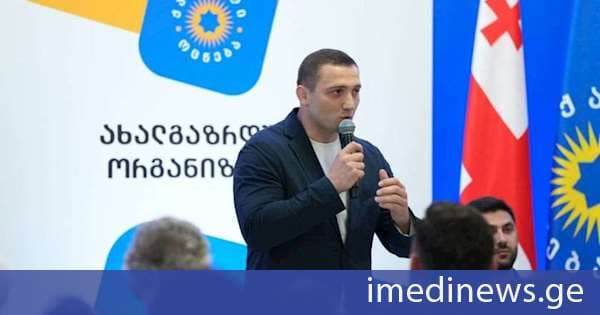 ვარლამ ლიპარტელიანი: მინდა მოვუწოდო ვარდენ მაჭავარიანს, რომ ჩვენი ქვეყნის ახალგაზრდებს შეურაცხყოფას ნუ აყენებს. ჩვენს შეხვედრებს გულანთებული, პატრიოტი ახალგაზრდები ესწრებოდნენ და სხვათა შორის, არავინ არანაირ ხელფასს არ იღებს ამაში