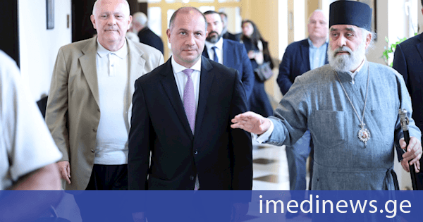 გივი მიქანაძე ფოთში „ახალი საქართველოს უნივერსიტეტს“ ეწვია