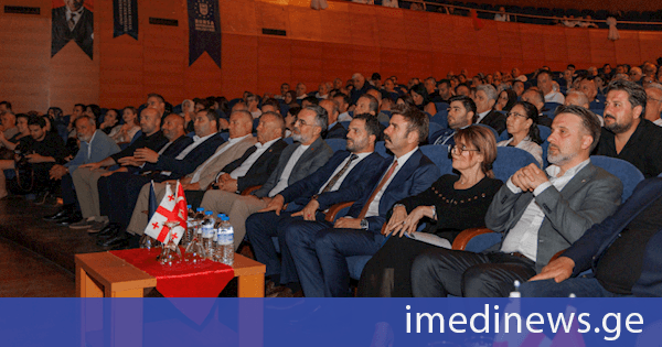 აჭარის კულტურის მინისტრი ელისო ბოლქვაძე საერთაშორისო ფესტივალის - „ჩვენებურების“ დასკვნითი გალა-კონცერტს დაესწრო