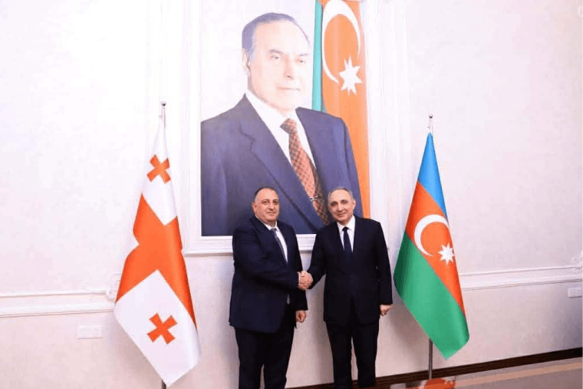 საქართველოს გენერალური პროკურორი გიორგი გვარაკიძე აზერბაიჯანში ოფიციალური ვიზიტის ფარგლებში, აზერბაიჯანის რესპუბლიკის გენერალურ პროკურორს კამრან ალიევს შეხვდა