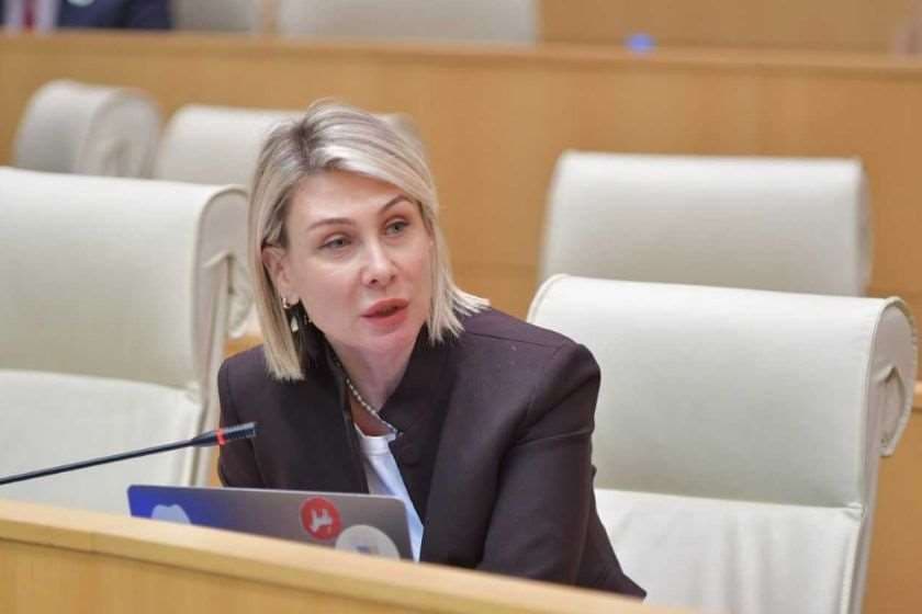 ნინო წილოსანი რადიკალებზე:  დღეს პრემიერმა სრულიად ლეგიტიმური კითხვა დასვა - „რატომ არ ჰქონდათ მათ დავალებული რუსოფობობა მაშინ, როდესაც ამის ყველაზე მძაფრი მიზეზი არსებობდა, ანუ 2008 წლის აგვისტოს ომის შემდეგ და რატომ დაევალათ რუსოფობობა ახლა, როდესაც რუსული აგრესიის მსხვერპლი არა მათი ფორმალური სამშობლო, არამედ სხვა, თუნდაც მეგობარი ქვეყანა გახდა?“
