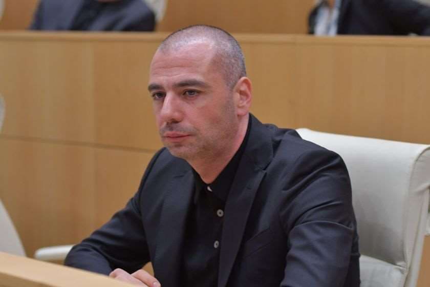 ლევან მაჭავარიანი: აგენტის ხვედრია, რასაც დაავალებენ, ის გააკეთონ. გვახსოვს, რომ აგვისტოს ომის შემდეგ, რამდენიმე თვეში, სამხედრო აღლუმს ევროპის ბევრი წამყვანი ქვეყნის შემადგენლობა დაესწრო, ვინაიდან მაშინ დღის წესრიგში რუსეთის გაშავება არ იდგა და აგენტურასაც უფლება არ ჰქონდა, ხმა ამოეღო- შეიცვალა დღის წესრიგი და მხოლოდ მას შემდეგ გახდა რუსეთი ოკუპანტი მათთვის