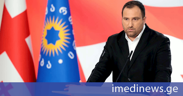 ირაკლი კირცხალია ოპოზიციაზე: ისინი არ არიან „ქართული ოცნების“ პოლიტიკური გუნდის ოპოზიციაში, ისინი არიან ფორმალურად თავისი ქვეყნის ოპოზიციაში. ის პოლიტიკური სახელი და გვარები, რომლებიც არიან ამ პარტიებში, თუნდაც არაპოლიტიკური წარსულით, ყველა პირდაპირ აფილირებული იყო „ნაცმოძრაობასთან“