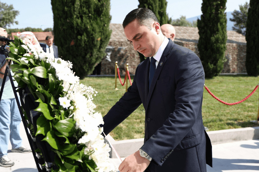 გიორგი ჯინჭარაძემ რუსეთ-საქართველოს ომში დაღუპულთა ხსოვნას პატივი მიაგო
