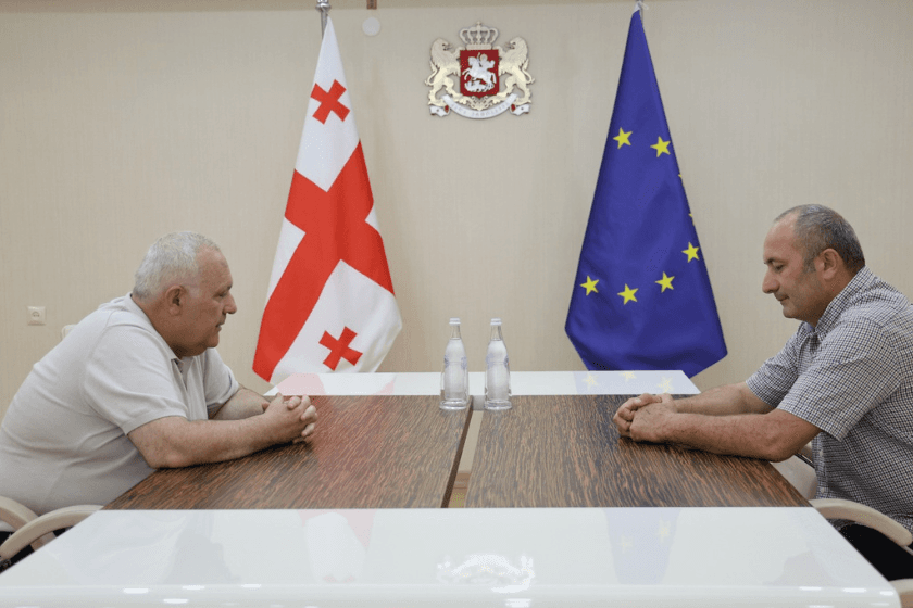 სამეგრელო-ზემო სვანეთის სახელმწიფო რწმუნებული დავით ვერავა ირაკლი მაქაცარიას შეხვდა, რომელმაც სქურის ხეობის ადიდებულ მდინარეში დედა-შვილი გადაარჩინა