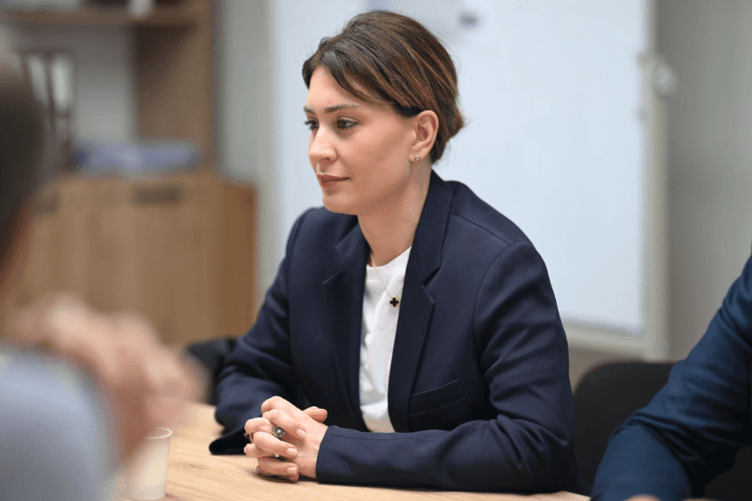 თამარ იოსელიანი კომპანია Jan De Nul N.V.-ის საქართველოს ფილიალის დირექტორს შეხვდა, სადაც ანაკლიის ღრმაწყლოვანი ნავსადგურის სამშენებლო სამუშაოების მიმდინარეობაზე იმსჯელეს