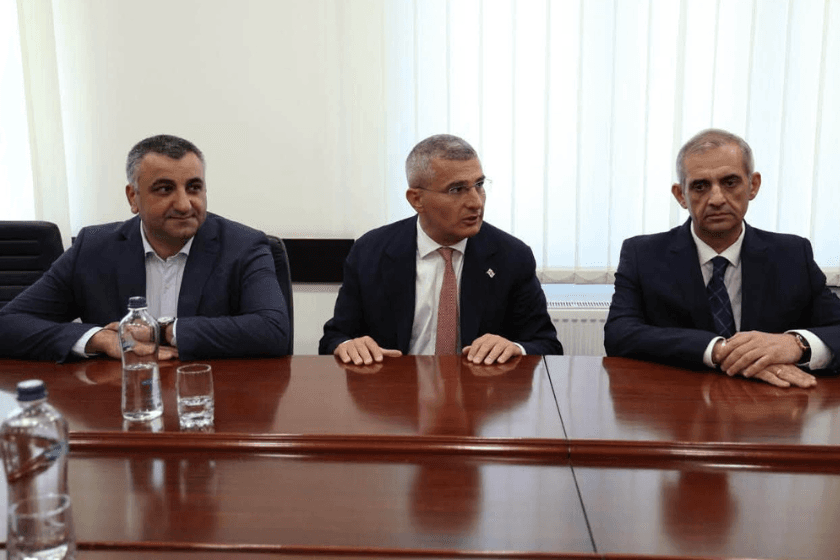 რეგიონული განვითარების მინისტრმა მცხეთა-მთიანეთის მუნიციპალიტეტების მერებსა და საკრებულოების თავმჯდომარეებს მხარის ახლად დანიშნული სახელმწიფო რწმუნებული, ლევან ზაუტაშვილი წარუდგინა