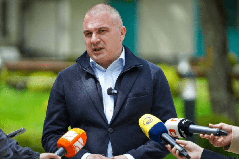 რევაზ სოხაძე: სტაჟირების სახელმწიფო პროგრამა ახალგაზრდებს პროფესიული გამოცდილებისა და დასაქმების რეალურ შესაძლებლობას აძლევს