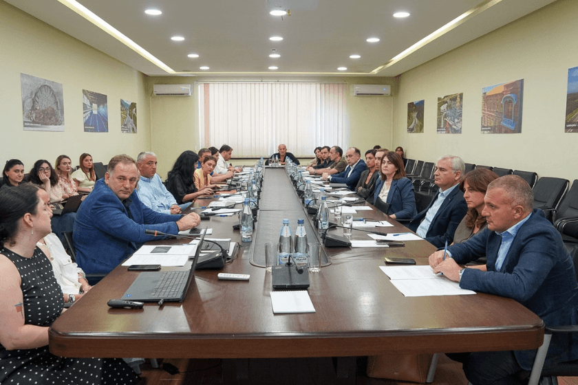 ინფრასტრუქტურის სამინისტროში ბათუმის, ჭიათურის, ახმეტის, ყვარლის მუნიციპალიტეტებში და თბილისში განსახორციელებელი პროექტების არქიტექტურული კონცეფციები განიხილეს