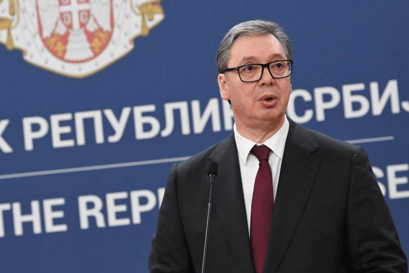 ალექსანდარ ვუჩიჩი:   ჩვენი პოლიტიკა სრულად არავის მოსწონს. ყოველთვის ვინმე ამბობს: „თქვენ რამდენიმე სკამზე სხედხართ“. ჩვენ გავაკეთეთ ჩვენი არჩევანი - სერბული სკამის სასარგებლოდ. ჩვენი სტრატეგიული მიზანი ევროკავშირია. ამავდროულად, გვსურს ურთიერთობების შენარჩუნება რუსეთთან, ჩინეთთან, ინდოეთსა და სხვა ქვეყნებთან