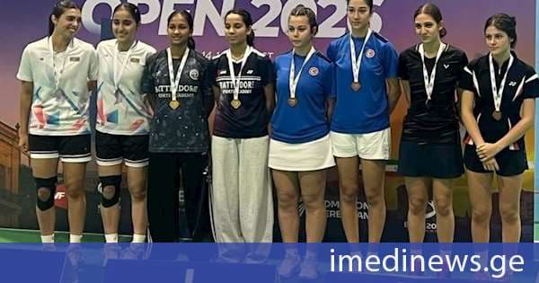 ბადმინტონის მოთამაშეებმა ქეთევან წამალაიძემ და ნინო ტუხაშვილმა „Azerbaijan Junior Open 2026-ზე“ წყვილთა კატეგორიაში ბრინჯაოს მედალი მოიპოვეს