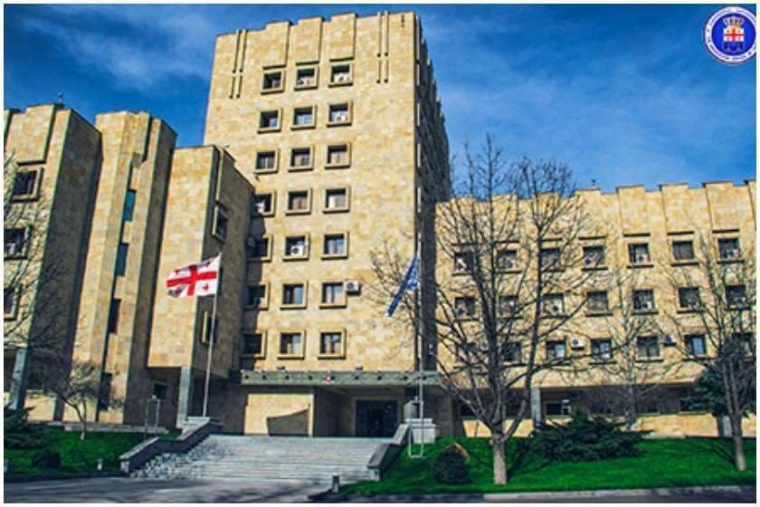 პროკურატურის მიერ წარდგენილი მტკიცებულებების საფუძველზე, ნარკოტიკული საშუალების უკანონო შეძენა- შენახვის და რეალიზაციის ხელშეწყობის ფაქტზე ბრალდებულს 16 წლით თავისუფლების აღკვეთა მიესაჯა