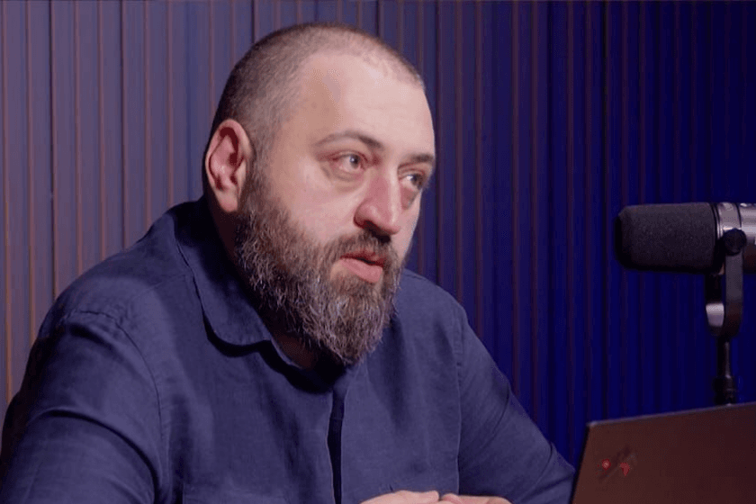 ჯაბა ხუბუა: ზელენსკის მიერ მულტფილმ ,,მაშა და დათვის" აკრძალვას კვერს უკრავენ ქართველი ზელენსკელ - ლიბერალ - ნაციონალები, რომლებიც ერთი კვირის წინ ლაშა ბუღაძის პოლიტპროპაგანდისტული წიგნის სასჯელაღსრულების დაწესებულებაში არდაშვებას აპროტესტებდნენ